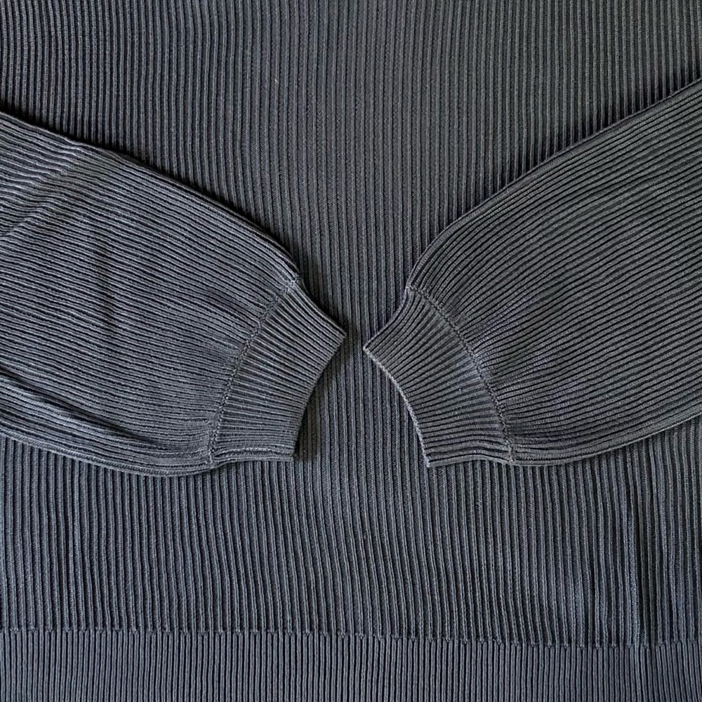 NWT Lululemon Reversible Crossover Sweater in Chambray Blue - Size 10 - Picture 12 of 14